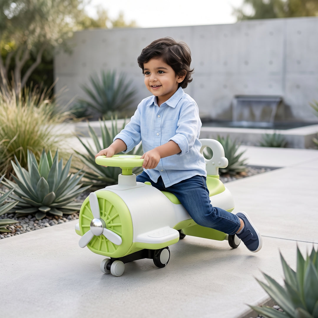 Children Ride on Twisting Auto Car